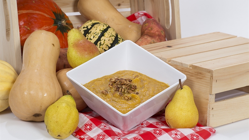 Butternut Squash and Pear Bisque with Spiced Pumpkin Seeds