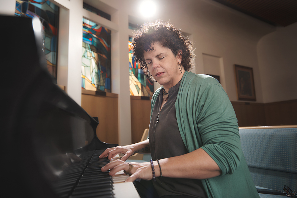 Amanda Suchara playing piano